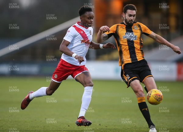 161217 - Cambridge United v Newport County, Sky Bet League 2 - Shawn McCoulsky of Newport County challenges Greg Taylor of Cambridge United as he looks to win the ball