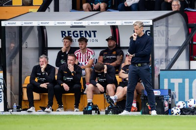 300825 - Cambridge United v Newport County - Sky Bet League 2 - Newport manager David Hughes 