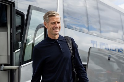 300825 - Cambridge United v Newport County - Sky Bet League 2 - Newport County manager David Hughes 