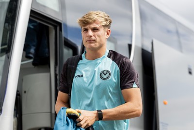 300825 - Cambridge United v Newport County - Sky Bet League 2 - Newport County’s Tom Davies 