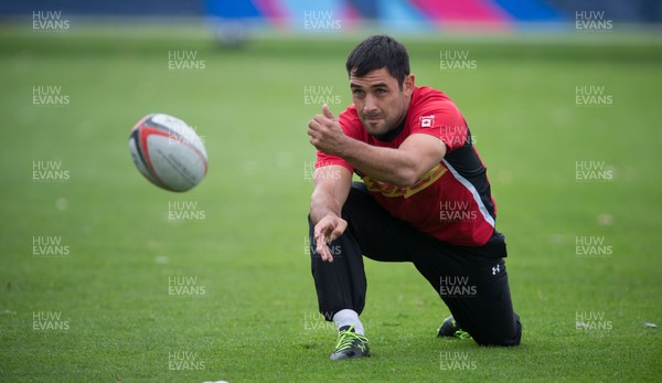 150915 - Canada Rugby Training, Swansea -150915 - Canada Rugby Training, Swansea - Phil Mack feeds the ball out during Canada's training session at Swansea University ahead of the start of the Rugby World Cup