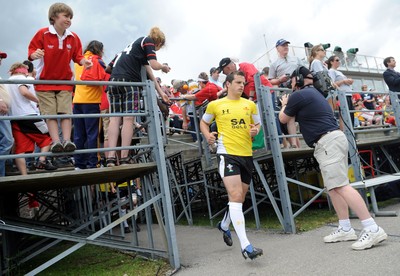 30.05.09 - Canada v Wales - Wales' Daniel Evans runs out. 
