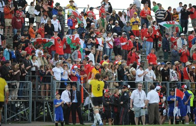30.05.09 - Canada v Wales - Wales captain Ryan Jones applauds the fans. 