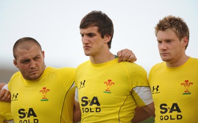 30.05.09 - Canada v Wales - Wales' Sam Warburton lines up for the national anthems. 