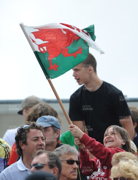 30.05.09 - Canada v Wales - Wales fans. 