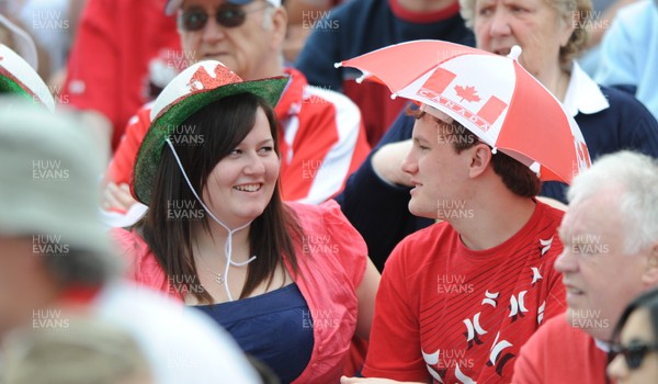 30.05.09 - Canada v Wales - Wales and Canadian fans. 