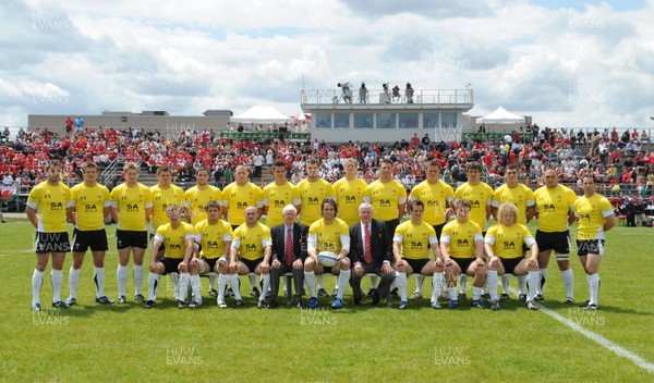 30.05.09 - Canada v Wales - Wales team 