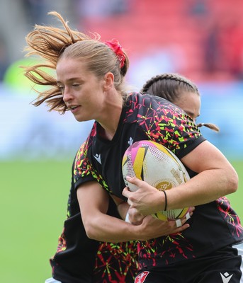 300825 - Canada v Wales, Women’s Rugby World Cup - Lisa Neumann of Wales during warm up ahead of the match