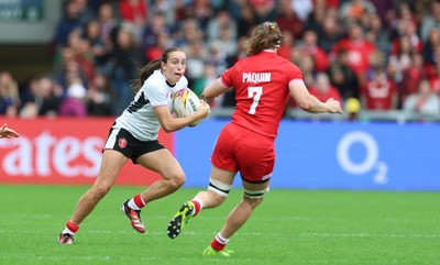300825 - Canada v Wales, Women’s Rugby World Cup - Nel Metcalfe of Wales takes on Karen Paquin of Canada