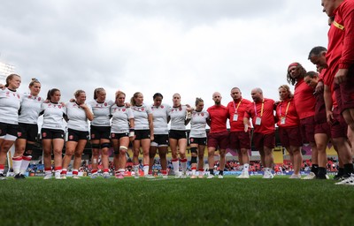 300825 - Canada v Wales, Women’s Rugby World Cup - The Wales team huddle up at the end of the match