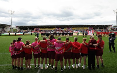 300825 - Canada v Wales, Women’s Rugby World Cup - The Wales team line up for the anthems