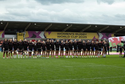 300825 - Canada v Wales, Women’s Rugby World Cup - The Wales team line up for the anthems