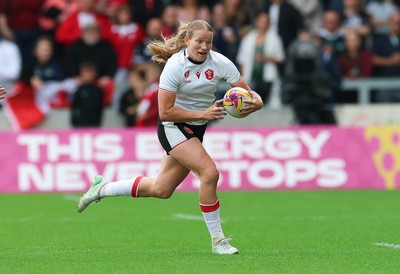 300825 - Canada v Wales, Women’s Rugby World Cup - Carys Cox of Wales
