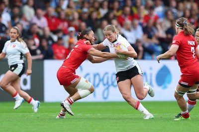 300825 - Canada v Wales, Women’s Rugby World Cup - Carys Cox of Wales
