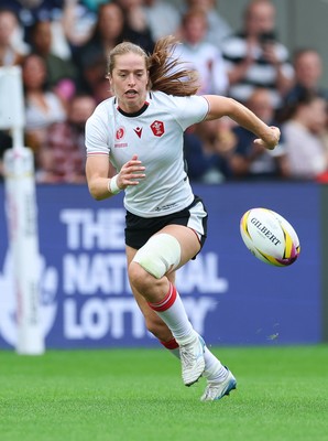 300825 - Canada v Wales, Women’s Rugby World Cup - Lisa Neumann of Wales