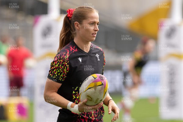 300825 - Canada v Wales, Women’s Rugby World Cup - Lisa Neumann of Wales during warm up ahead of the match