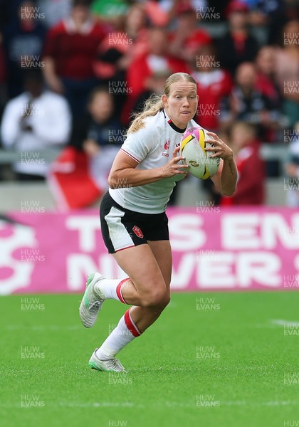 300825 - Canada v Wales, Women’s Rugby World Cup - Carys Cox of Wales