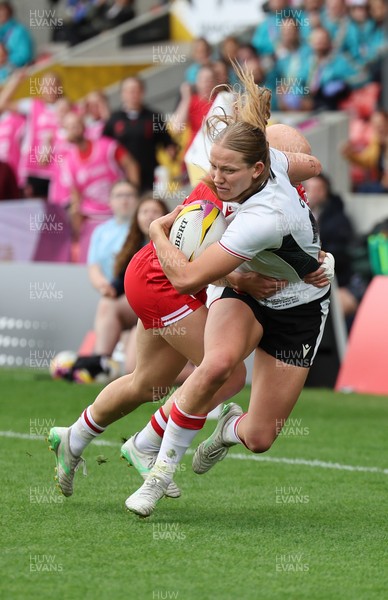 300825 - Canada v Wales, Women’s Rugby World Cup - Carys Cox of Wales