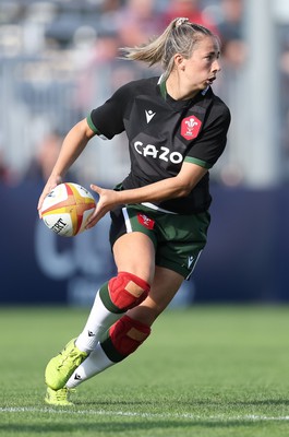 270822 - Canada Women v Wales Women, Summer 15’s World Cup Warm up match - Elinor Snowsill of Wales breaks away