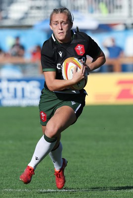 270822 - Canada Women v Wales Women, Summer 15’s World Cup Warm up match - Hannah Jones of Wales on the charge