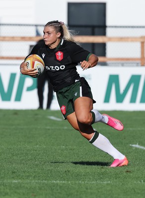 270822 - Canada Women v Wales Women, Summer 15’s World Cup Warm up match - Lowri Norkett of Wales breaks away