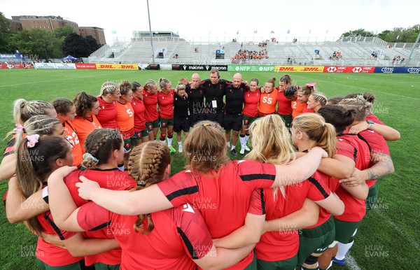270822 - Canada Women v Wales Women, Summer 15’s World Cup Warm up match - The Wales team huddle up ahead of the match