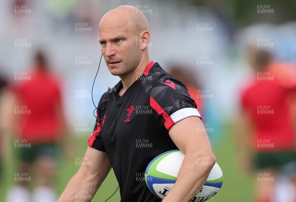 270822 - Canada Women v Wales Women, Summer 15’s World Cup Warm up match - Coach Richard Whiffin during warm up