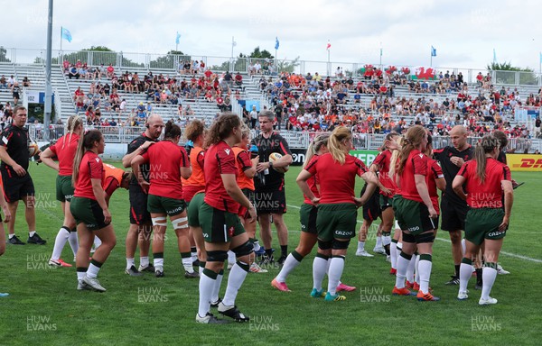 270822 - Canada Women v Wales Women, Summer 15’s World Cup Warm up match - The Wales Women team warm up ahead of the match