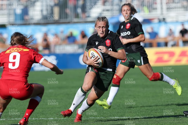 270822 - Canada Women v Wales Women, Summer 15’s World Cup Warm up match - Hannah Jones of Wales on the charge
