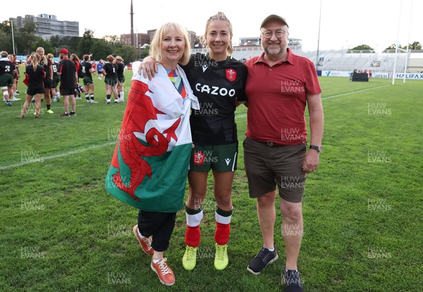 270822 - Canada Women v Wales Women, Summer 15’s World Cup Warm up match - Elinor Snowsill of Wales with parents