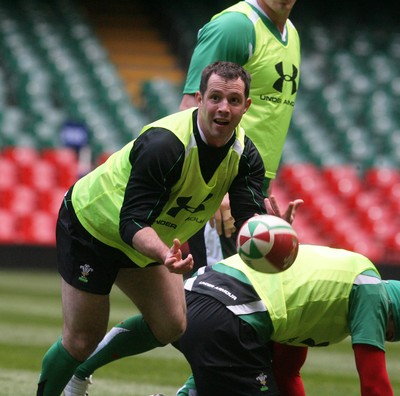 12.02.10 Wales rugby training... Gareth Cooper in training. 