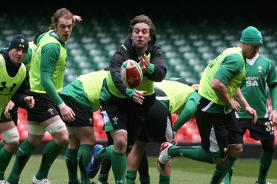 12.02.10 Wales rugby training... Ryan Jones in training. 