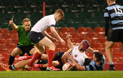 081221 - Cardiff and Vale College v Llandovery College - Nationals Schools and Colleges Cup Final - Jack Davies of Llandovery scores try