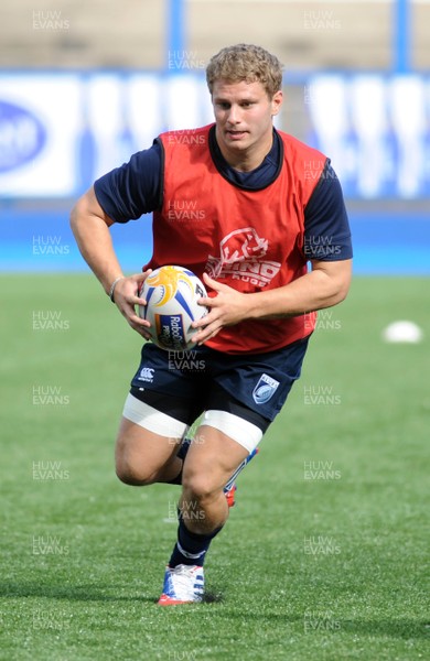 200313 - Cardiff Blues Training -Thomas Young