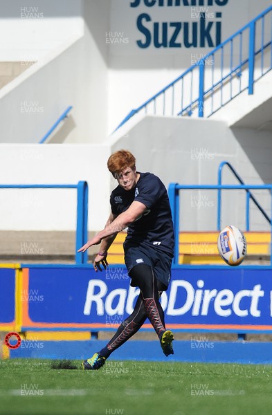 200313 - Cardiff Blues Training -Rhys Patchell