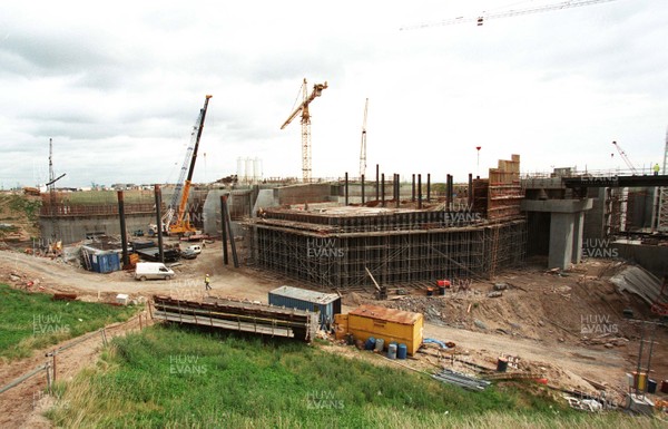 141097 - Cardiff Bay Barrage Construction Work - 