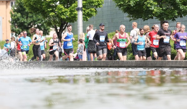 220522 - Brecon Carreg Cardiff Bay Run 10k - Runners make their way around the course
