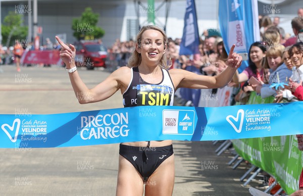 220522 - Brecon Carreg Cardiff Bay Run 10k - Olivia Tsim comes home as first woman finisher