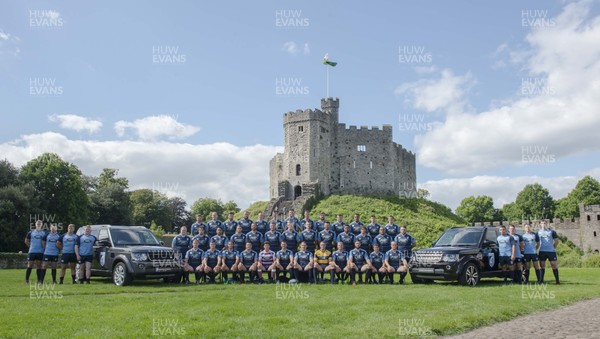 090816 - Cardiff Blues Sponsorship Announcement -Cardiff Blues squad at Cardiff Castle after announcing their new principal partner Land Rover