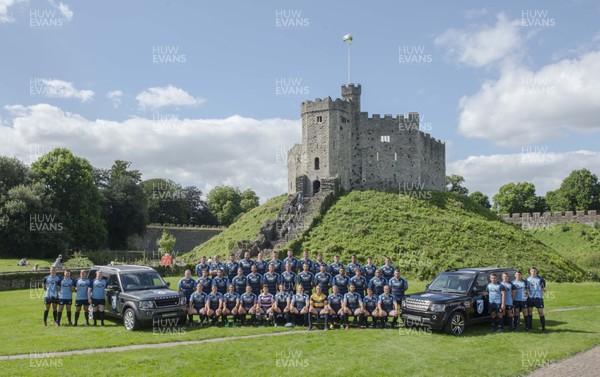 090816 - Cardiff Blues Sponsorship Announcement -Cardiff Blues squad at Cardiff Castle after announcing their new principal partner Land Rover