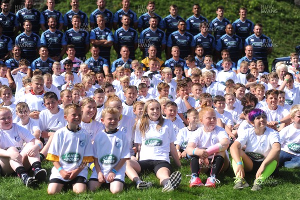 090816 - Cardiff Blues Sponsorship Announcement -Children from around the Blues region at Cardiff Castle after announcing Cardiff Blues new principal partner Land Rover