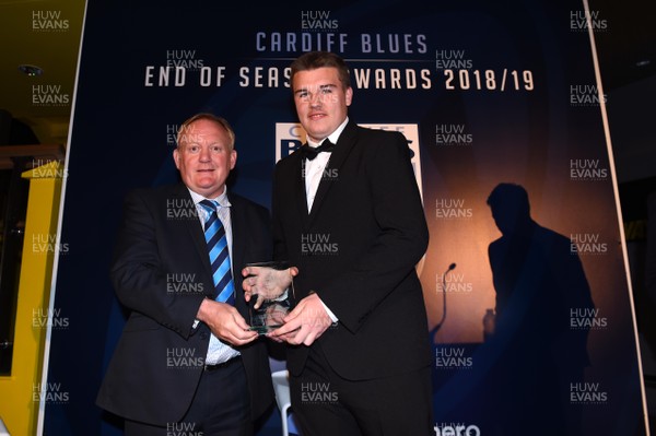090519 - Cardiff Blues Awards - Craig Enticott receives the Young Leader Award