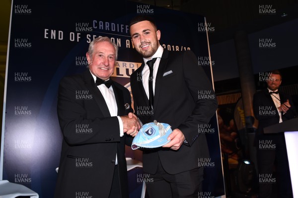090519 - Cardiff Blues Awards - Aled Summerhill receives his 50th cap from Sir Gareth Edwards