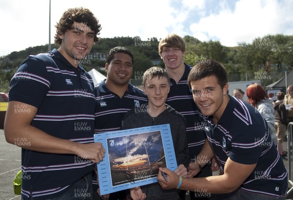 040812 - Cardiff Blues - Big Eat Pontypridd - Cardiff Blues players sign autographs and pose for photos at The Big Eat, Pontypridd 