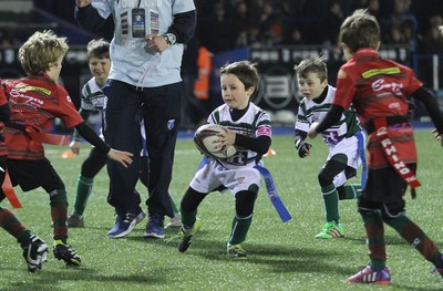 180316 - Cardiff Blues v Munster Rugby - GuinnessPro12 -Half time Under 8 Tag at The Cardiff Blues