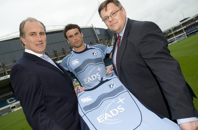 12.08.08...Cardiff Blues... Cardiff Blues Chief Executive Bob Norster with EADS DS Vice President Mike Simms  and Blues player Jamie Roberts at the launch of the new sponsorship deal. 