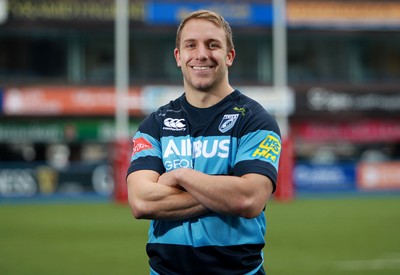 261114 - Cardiff Blues - New signing Tom Isaacs