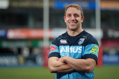 261114 - Cardiff Blues - New signing Tom Isaacs