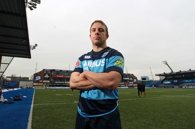 261114 - Cardiff Blues - New signing Tom Isaacs