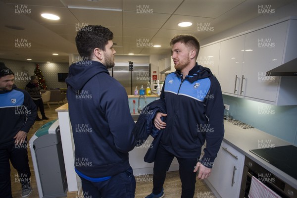 071217 - Cardiff Blues visit Ronald McDonald House at Noah's Ark Childrens Hospital at The Heath - Sion Bennett and Macauley Cook